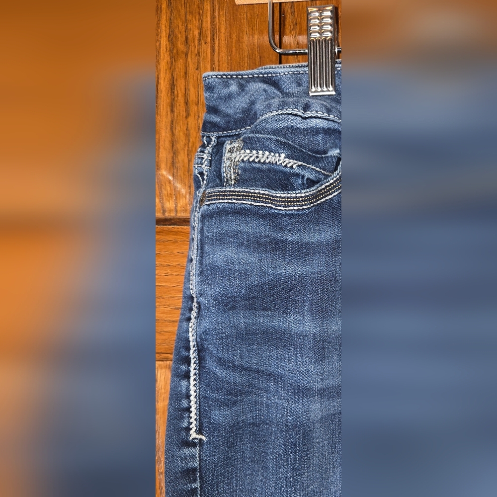 Maurices Bootcut Jeans 5 Pocket Zip Front Stitched Hip Pocket Design Sz 7/8 - Picture 2 of 4